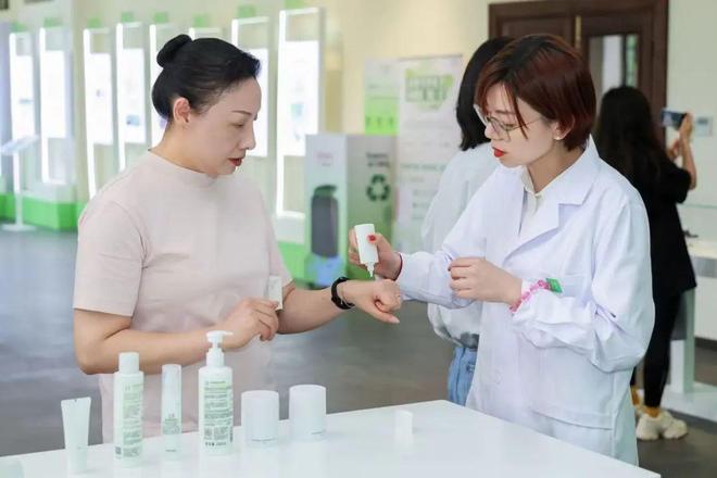 专业峰会在虹口北外滩成功举办pg电子模拟器全国皮肤屏障(图7)